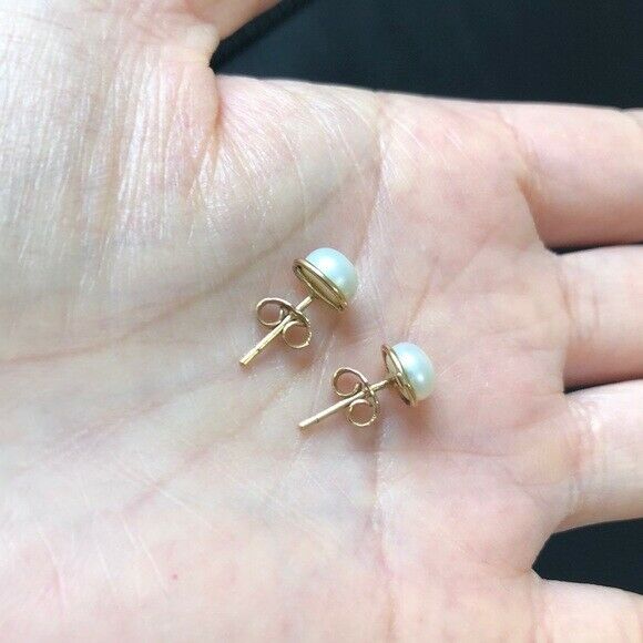 Small 14K Yellow Gold Fresh Water Pearl Stud Earrings