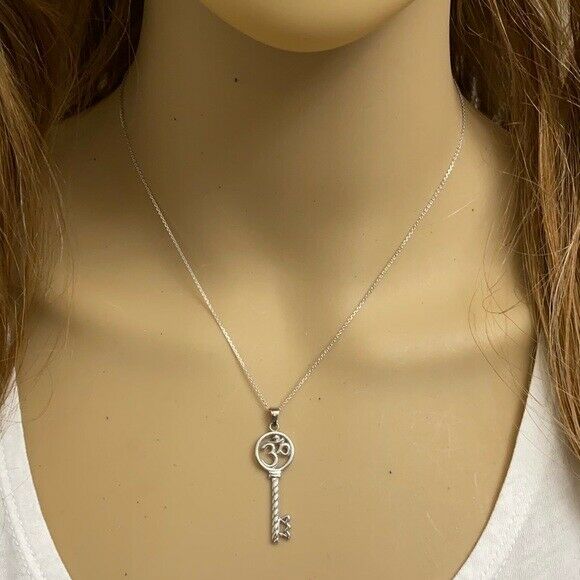 14k Solid Yellow Gold Om/Ohm Key Crown Pendant Necklace Yoga and Meditation