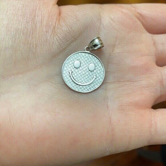 925 Sterling Silver Smiley Face Disc Charm Pendant Necklace