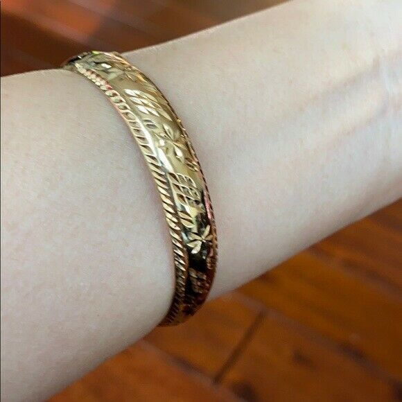 14K Real Yellow Gold Diamond-cut Bangle Bracelet 53 mm width 10 mm