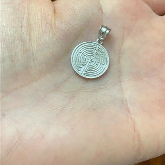925 Sterling Silver Chartres Labyrinth Maze Dainty Medallion Pendant Necklace