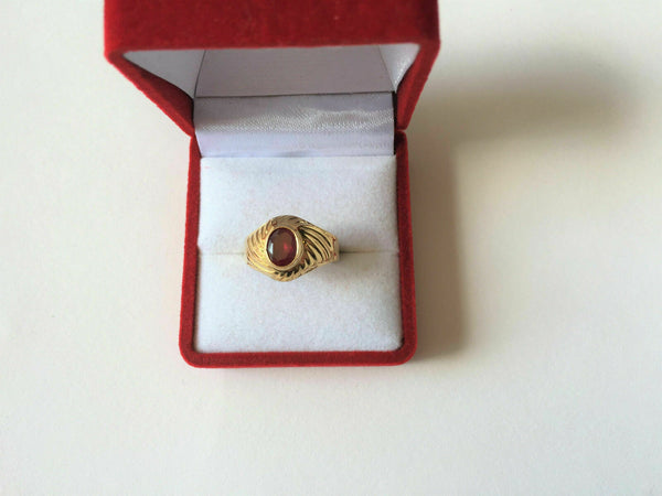 14K Solid Yellow Gold Oval Red Gemstones Ring Size 6.5