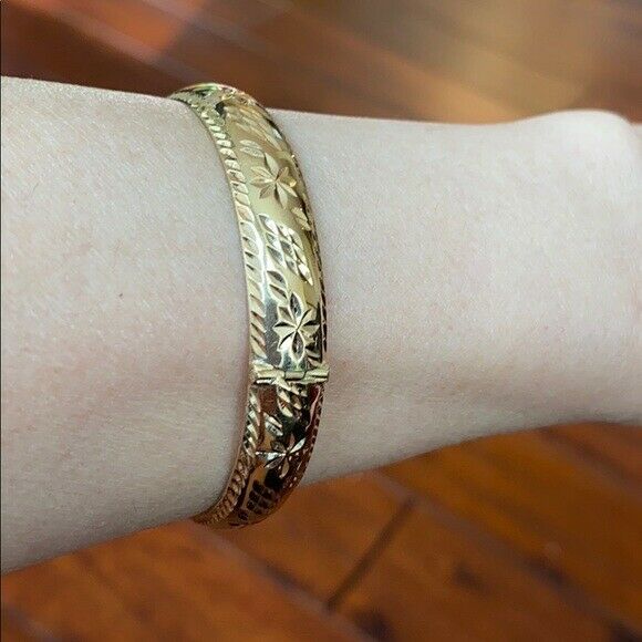 14K Real Yellow Gold Diamond-cut Bangle Bracelet 53 mm width 10 mm