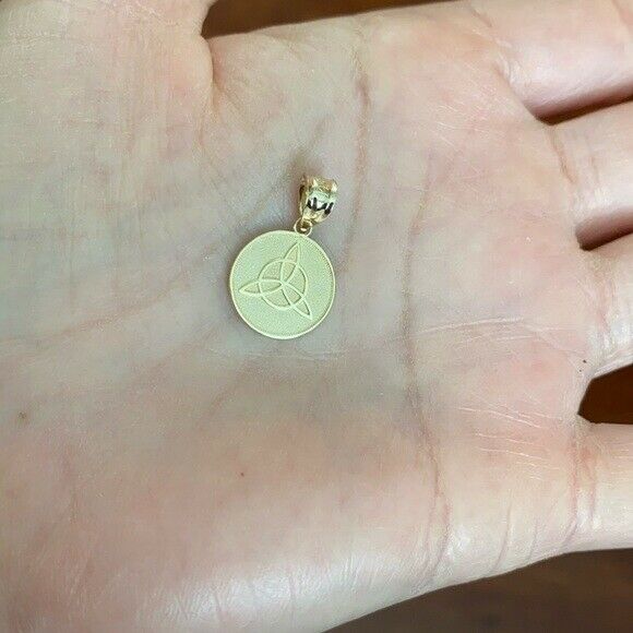 14k Solid Yellow Gold Triquetra Irish Celtic Disc Circle Pendant Necklace